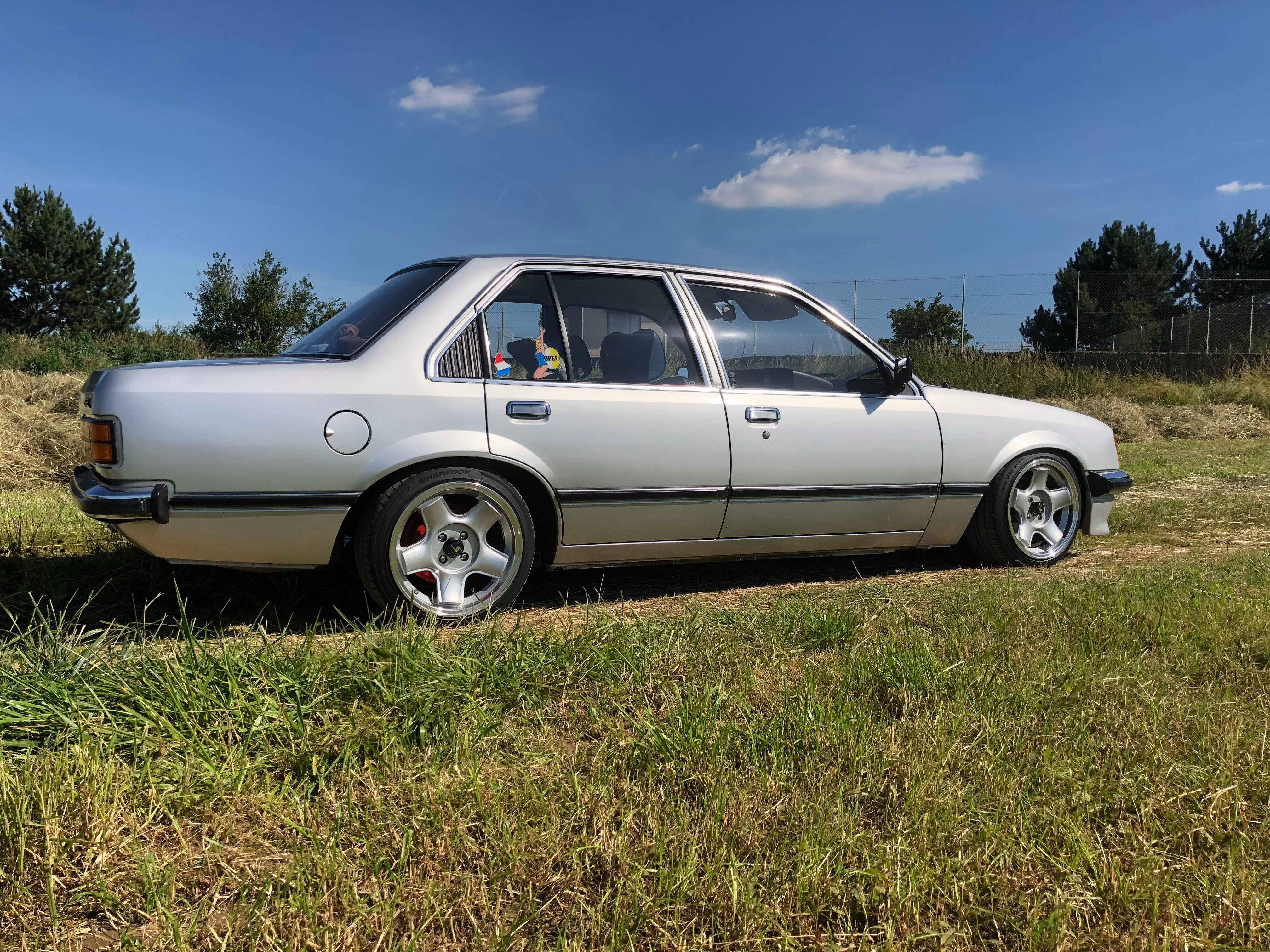 Opel Rekord mit Retro ML einteilig in 9x16