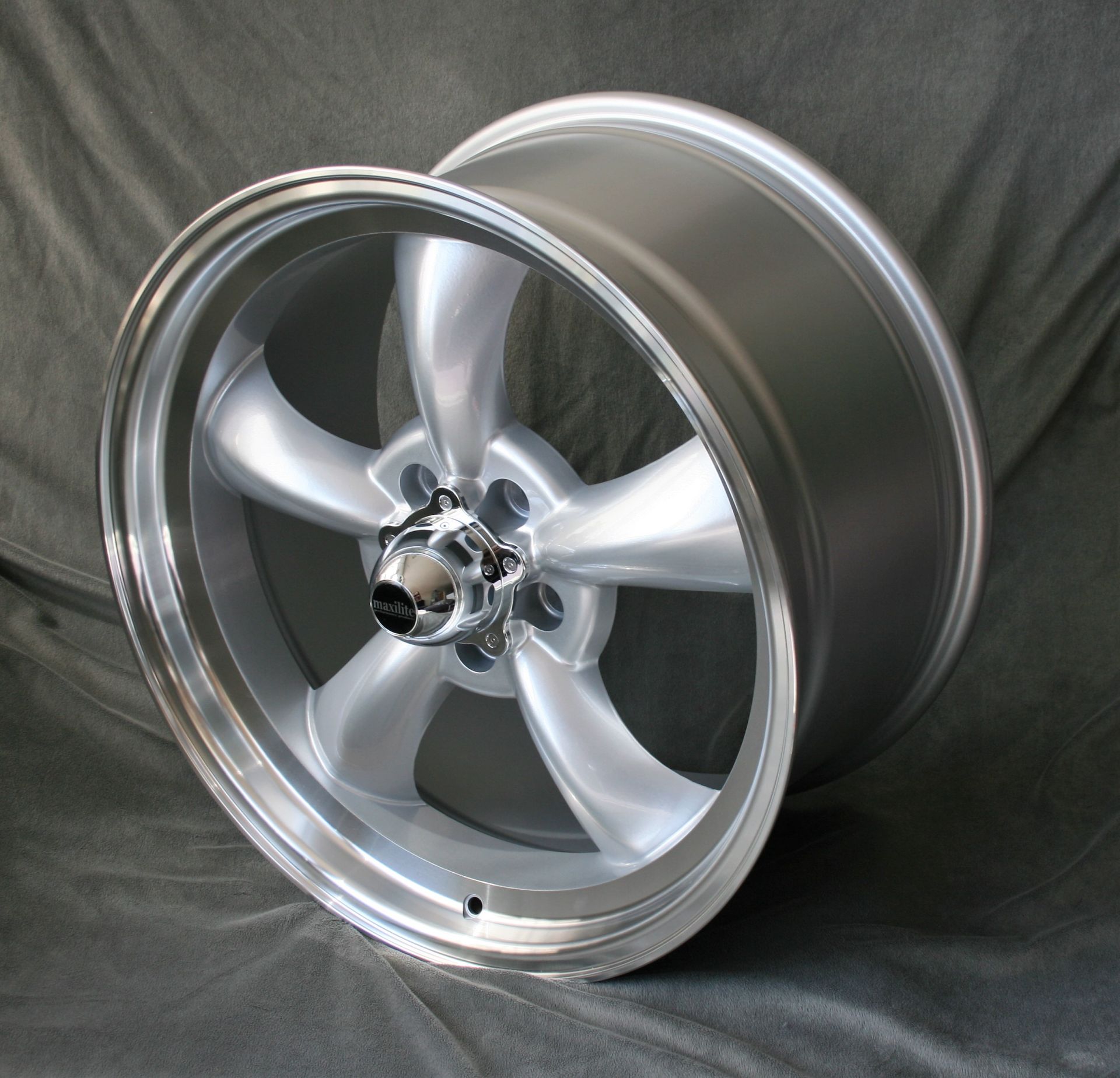 Design TTS 10x19 silber glanzgedreht